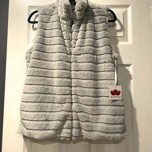 Katydid light grey plush vest.